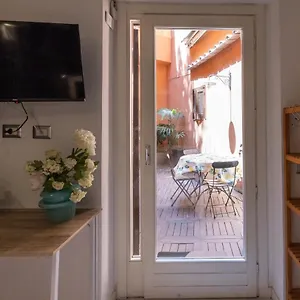 Apartamento Rione Monti With Private Garden, Roma